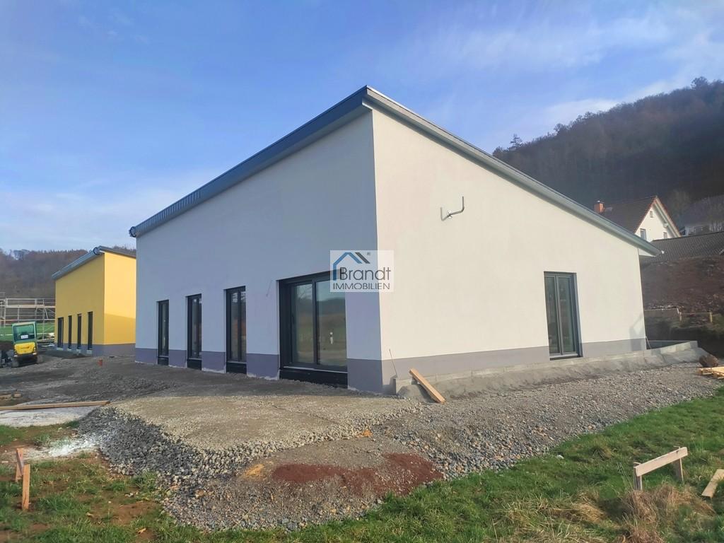 Schlüsselfertiger Seniorenbungalow! KEINE Energiekosten mehr! Großzügig und hell! 