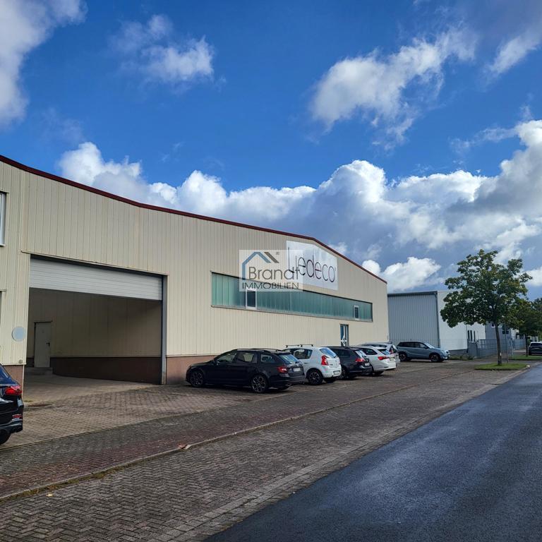 Gelegenheit! 2720 m2 Gewerbehalle FÜR 4000 €! Autobahnnah!!